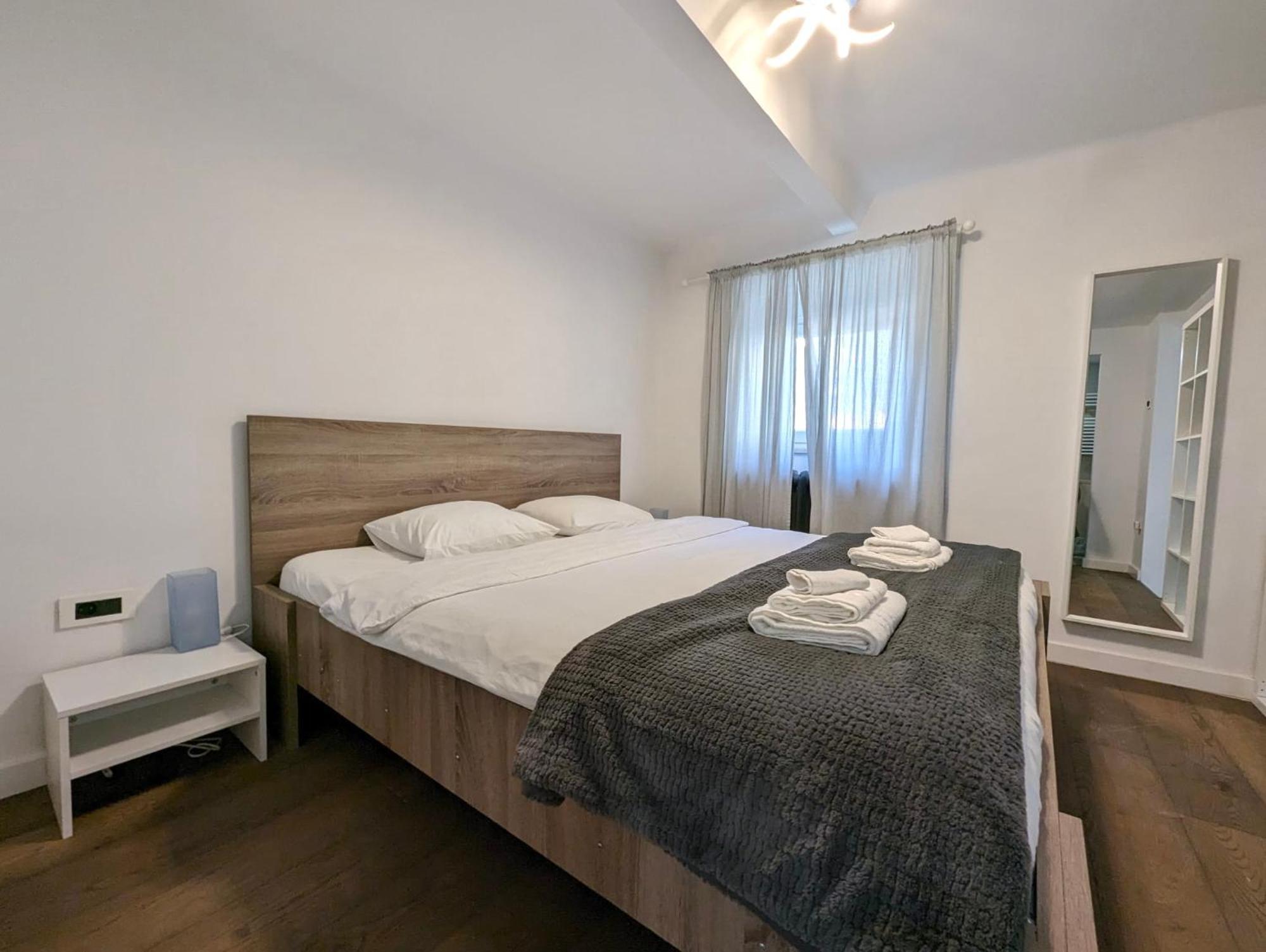 Fantabulous Downtown Abode W King Bed, 65" Tv, Washer And Tumble Dryer Záhřeb Exteriér fotografie